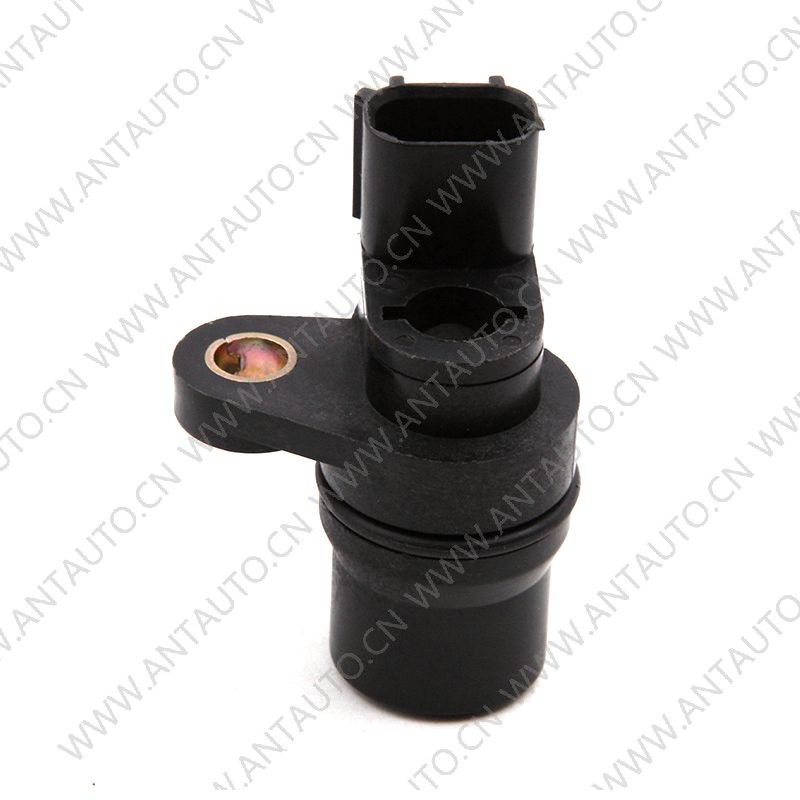 Датчик скорости вращения колес Датчик скорости вращения колес