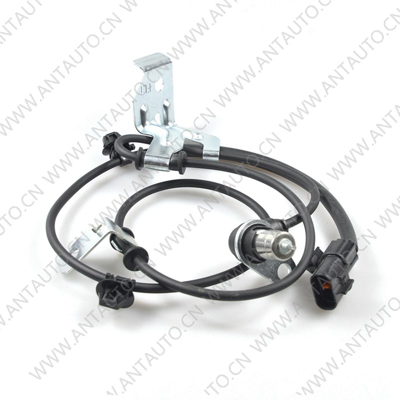 Датчик скорости вращения колес Датчик скорости вращения колес