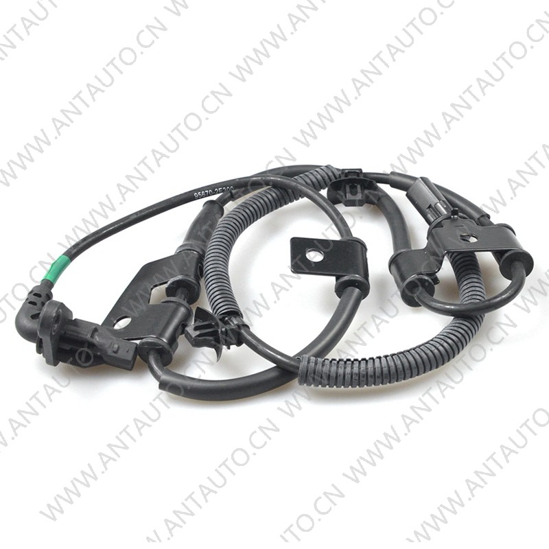 Датчик скорости вращения колес Датчик скорости вращения колес