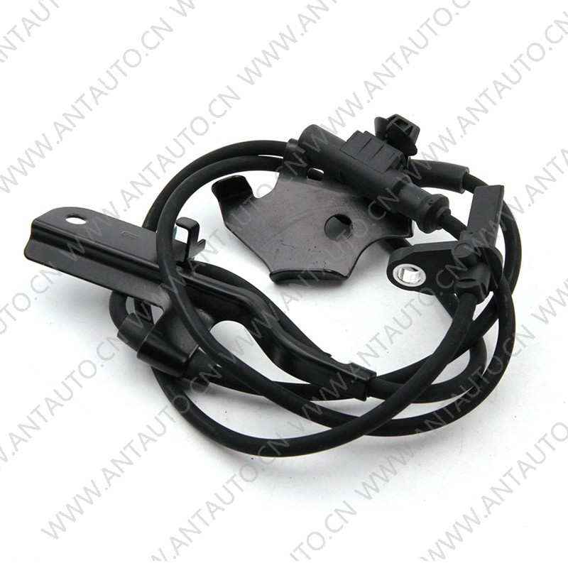 Датчик скорости вращения колес Датчик скорости вращения колес